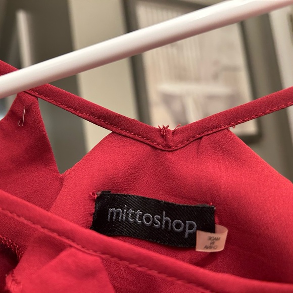 Red cut out long sleeve - Picture 4 of 5